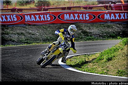 prizzi_08_supermotard_alp_huez_2009.jpg