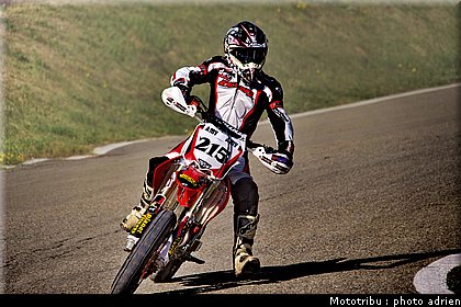 rey_01_supermotard_alp_huez_2009.jpg