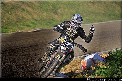 rigal_15_supermotard_alp_huez_2009.jpg