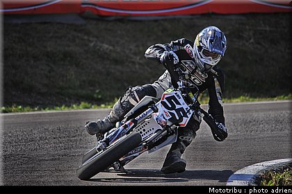 rigal_18_supermotard_alp_huez_2009.jpg