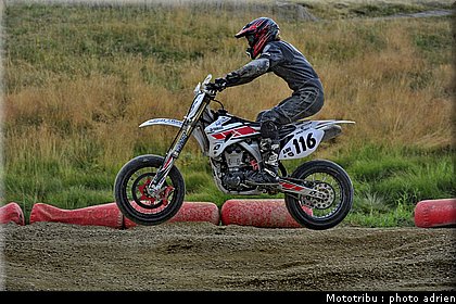 thabaret_02_supermotard_alp_huez_2009.jpg