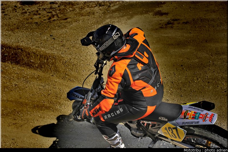 137_2_supermotard_alp_huez_2009