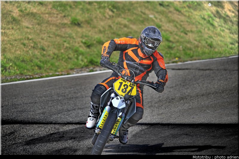 137_6_supermotard_alp_huez_2009
