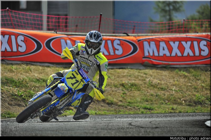 71_3_supermotard_alp_huez_2009