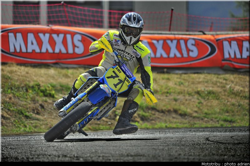 71_4_supermotard_alp_huez_2009