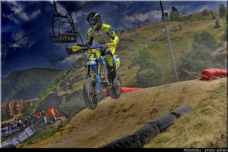 71_6_supermotard_alp_huez_2009