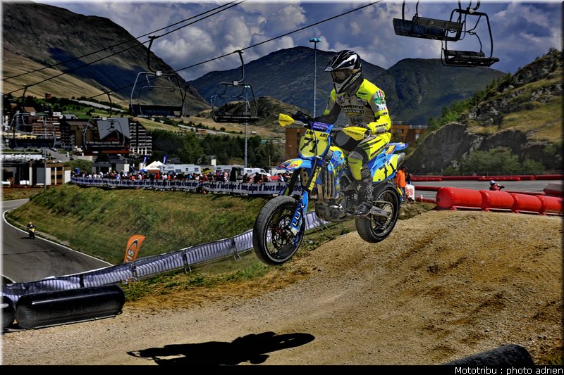 71_7_supermotard_alp_huez_2009