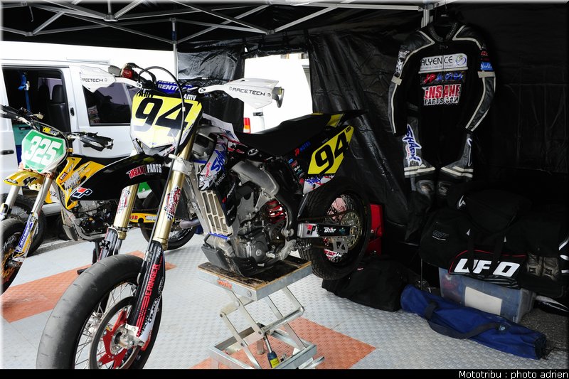 borne_2_supermotard_alp_huez_2009