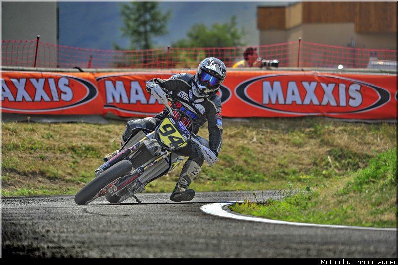 borne_6_supermotard_alp_huez_2009