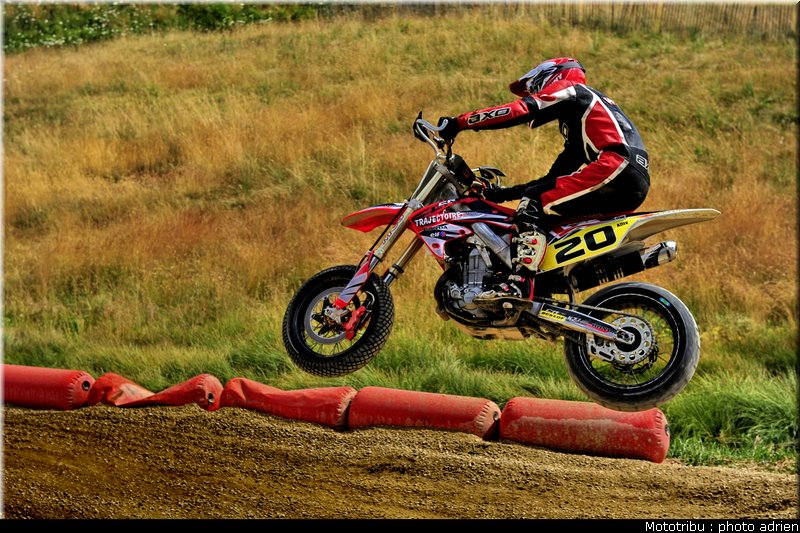 bougard_01_supermotard_alp_huez_2009