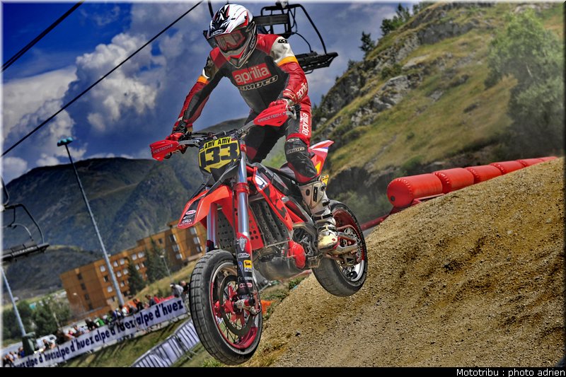 chevalier_4_supermotard_alp_huez_2009