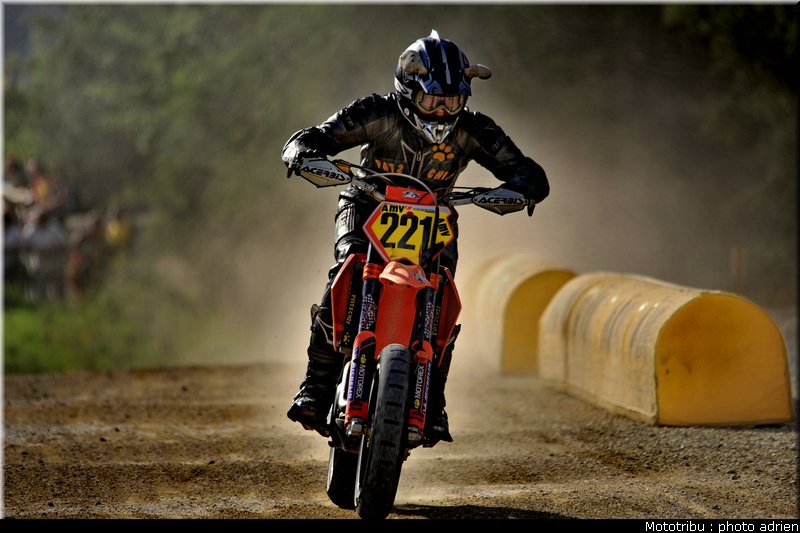 faure_11_supermotard_alp_huez_2009