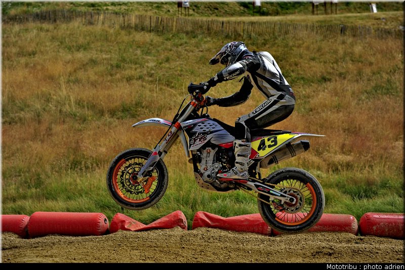fura_01_supermotard_alp_huez_2009
