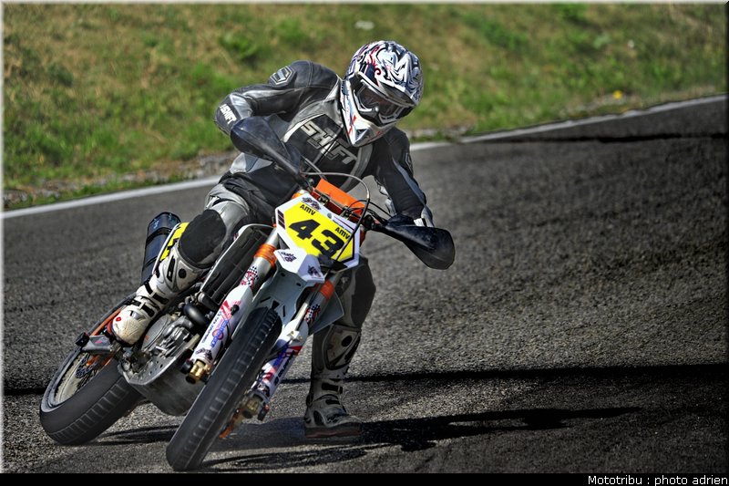 fura_22_supermotard_alp_huez_2009
