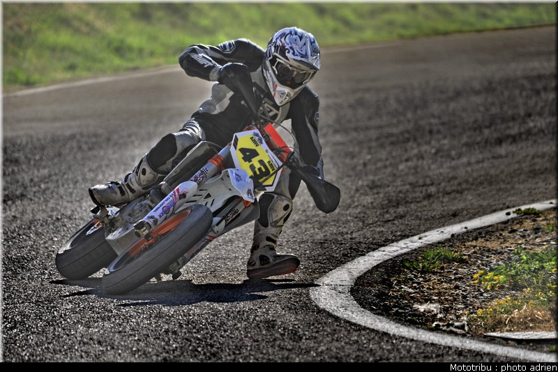 fura_25_supermotard_alp_huez_2009