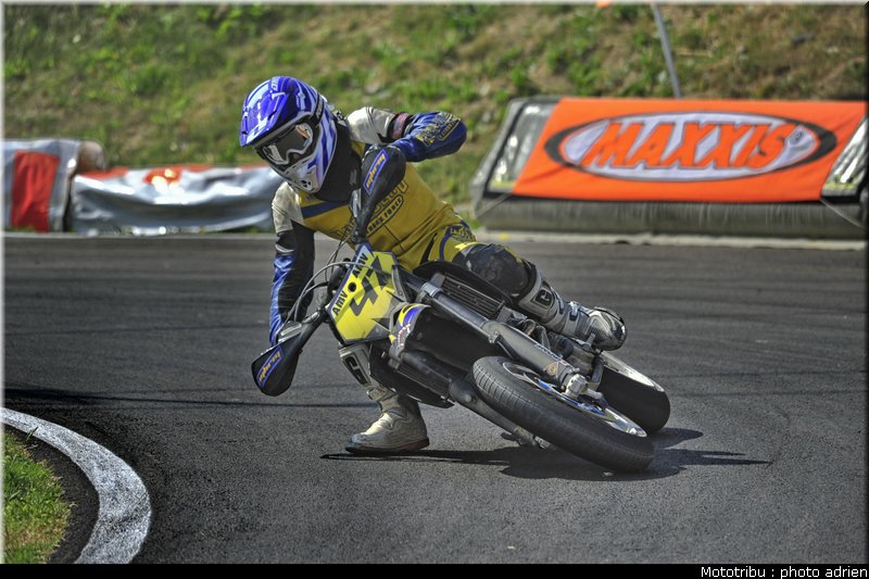 morel_a_15_supermotard_alp_huez_2009