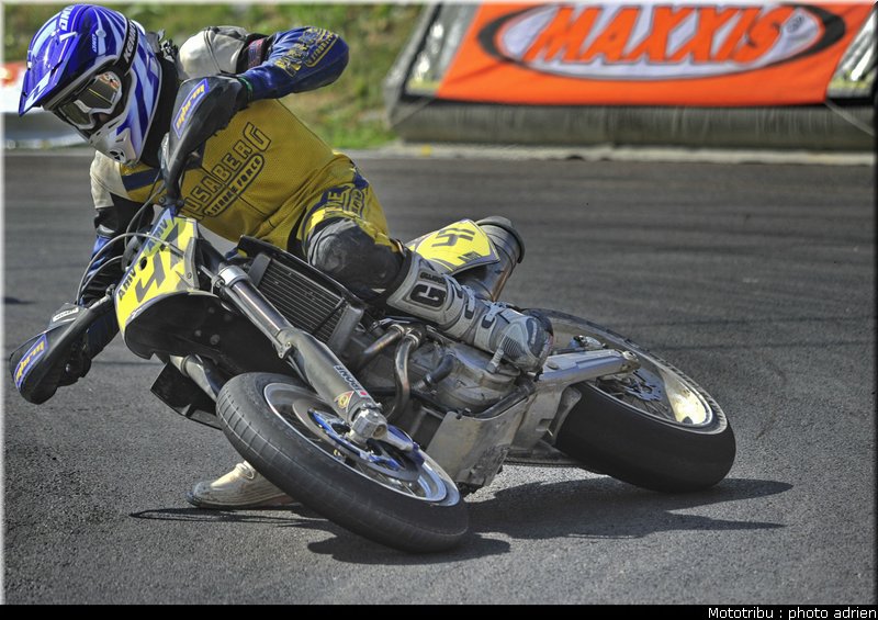 morel_a_16_supermotard_alp_huez_2009
