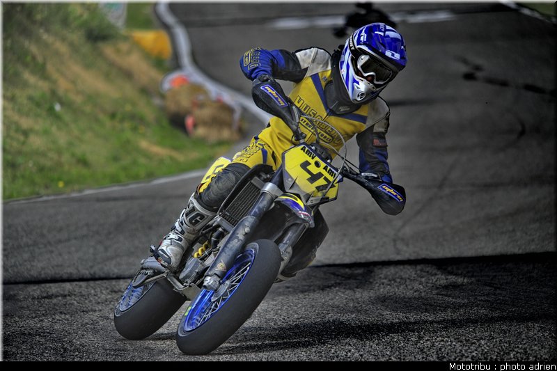 morel_a_19_supermotard_alp_huez_2009