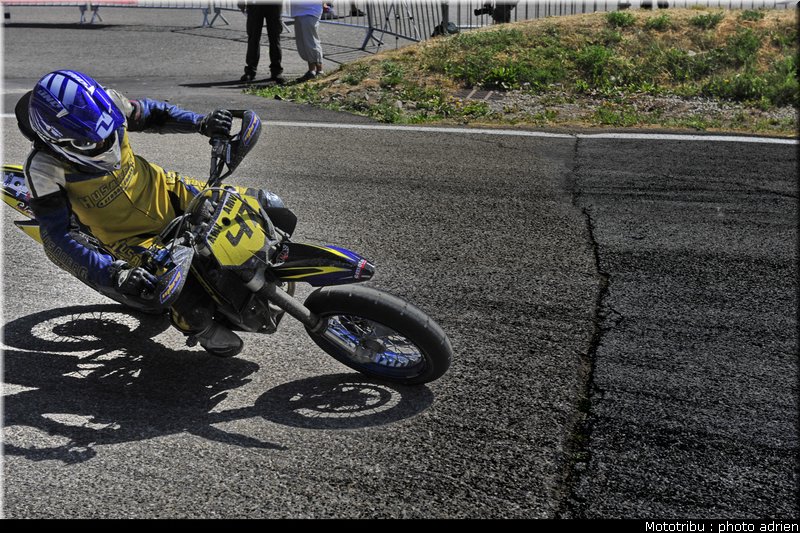 morel_a_29_supermotard_alp_huez_2009