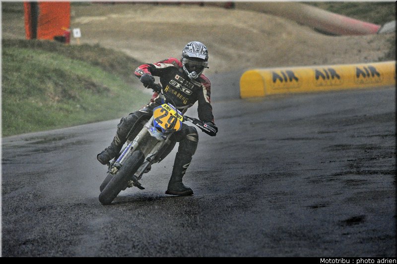 poulain_07_supermotard_alp_huez_2009