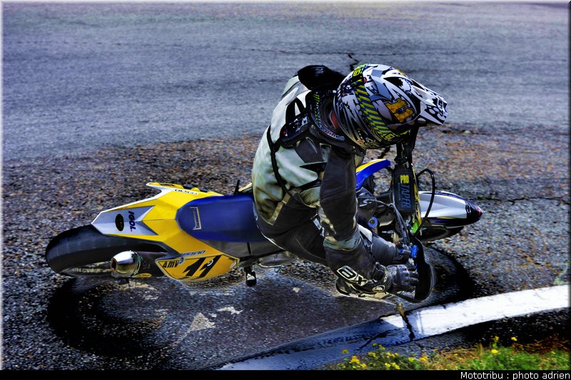 richer_17_supermotard_alp_huez_2009