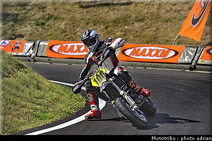 100_1_supermotard_alp_huez_2009.jpg