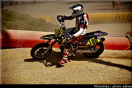100_3_supermotard_alp_huez_2009.jpg