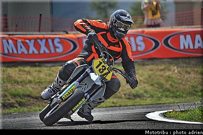 137_3_supermotard_alp_huez_2009.jpg