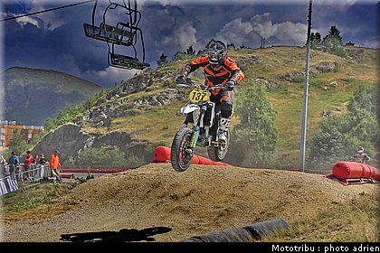 137_7_supermotard_alp_huez_2009.jpg