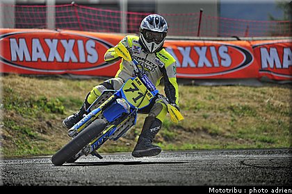 71_4_supermotard_alp_huez_2009.JPG