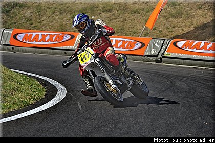 barnet_3_supermotard_alp_huez_2009.jpg