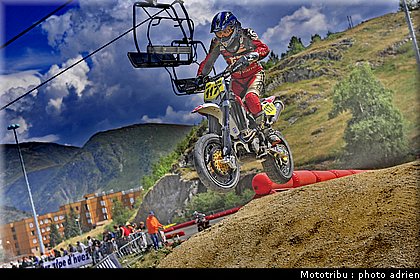 barnet_7_supermotard_alp_huez_2009.jpg