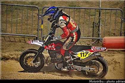 barnet_8_supermotard_alp_huez_2009.jpg