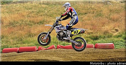 blot_01_supermotard_alp_huez_2009.jpg