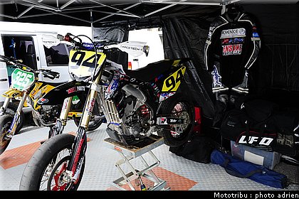 borne_2_supermotard_alp_huez_2009.JPG