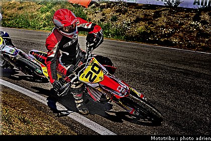bougard_15_supermotard_alp_huez_2009.jpg