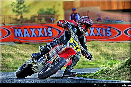 cazade_07_supermotard_alp_huez_2009.jpg