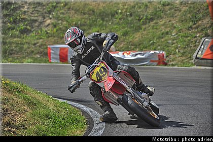 chutaux_12_supermotard_alp_huez_2009.jpg