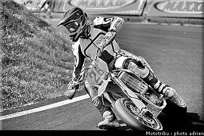 degueldre_13_supermotard_alp_huez_2009.jpg