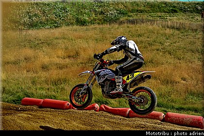 fura_02_supermotard_alp_huez_2009.jpg