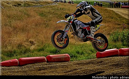 fura_04_supermotard_alp_huez_2009.jpg