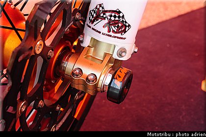fura_12_supermotard_alp_huez_2009.JPG