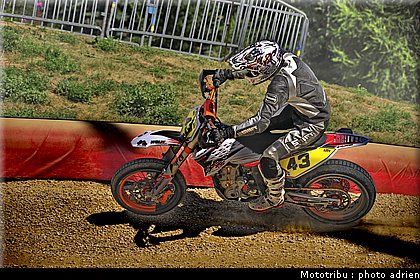 fura_18_supermotard_alp_huez_2009.jpg