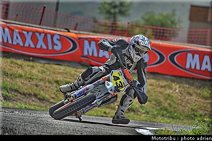 fura_20_supermotard_alp_huez_2009.jpg