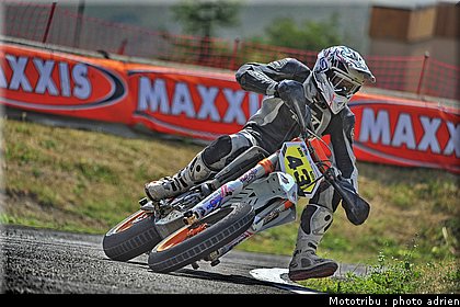fura_21_supermotard_alp_huez_2009.jpg
