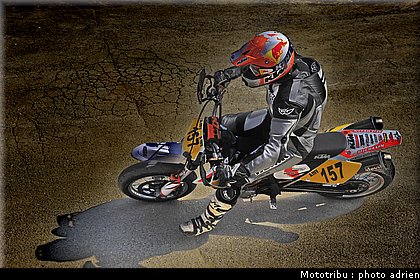 gasperini_06_supermotard_alp_huez_2009.jpg