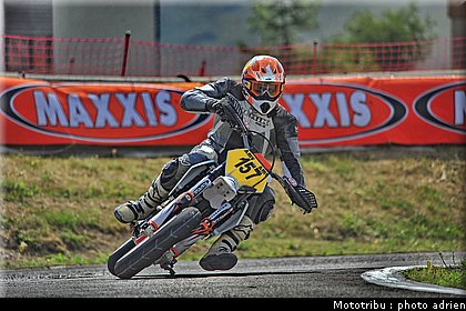 gasperini_14_supermotard_alp_huez_2009.jpg