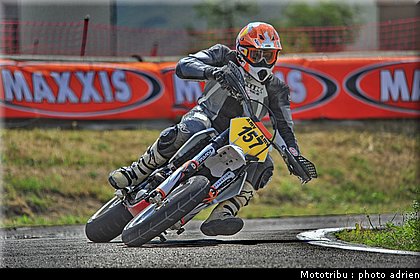 gasperini_15_supermotard_alp_huez_2009.jpg