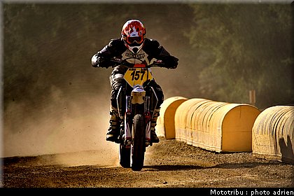 gasperini_21_supermotard_alp_huez_2009.jpg