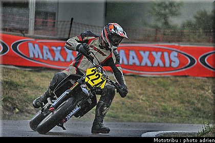 gauthereau_03_supermotard_alp_huez_2009.jpg